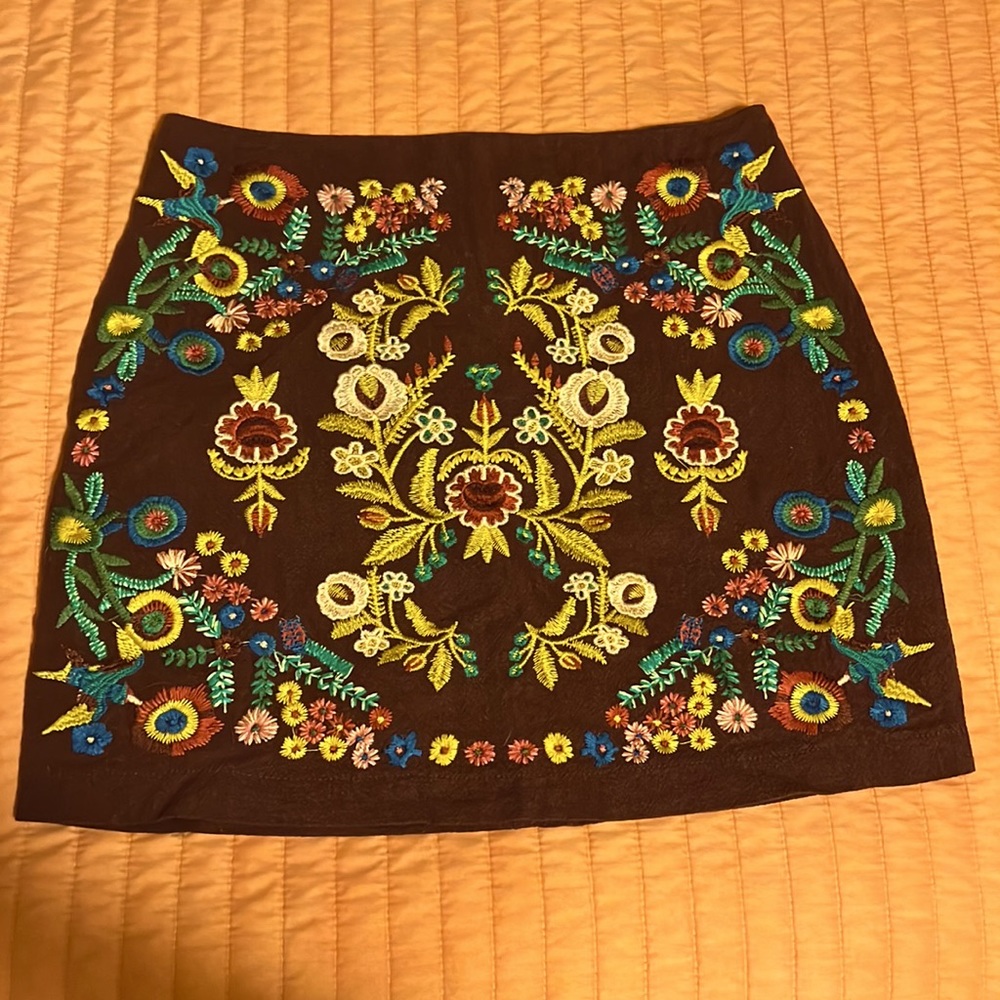 Embroidered mini skirt - burgundy